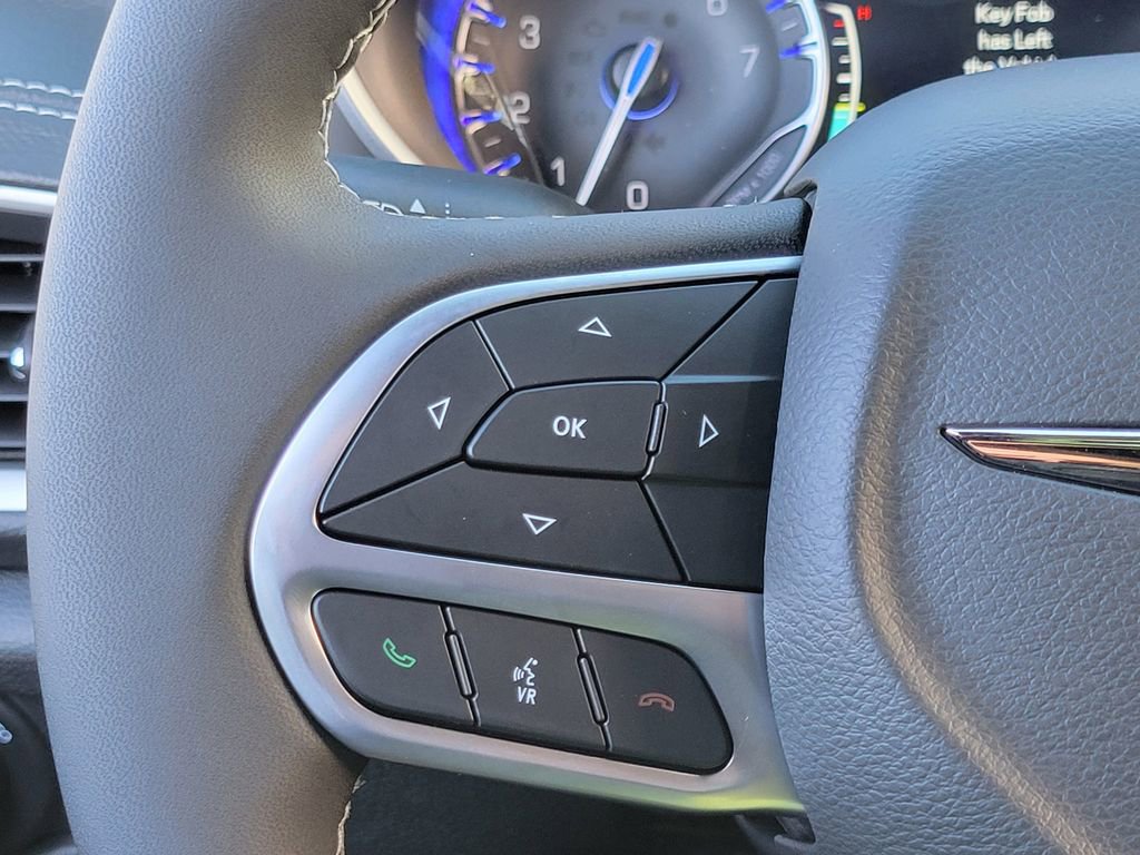 New 2026 Chrysler Pacifica Select FWD image 5