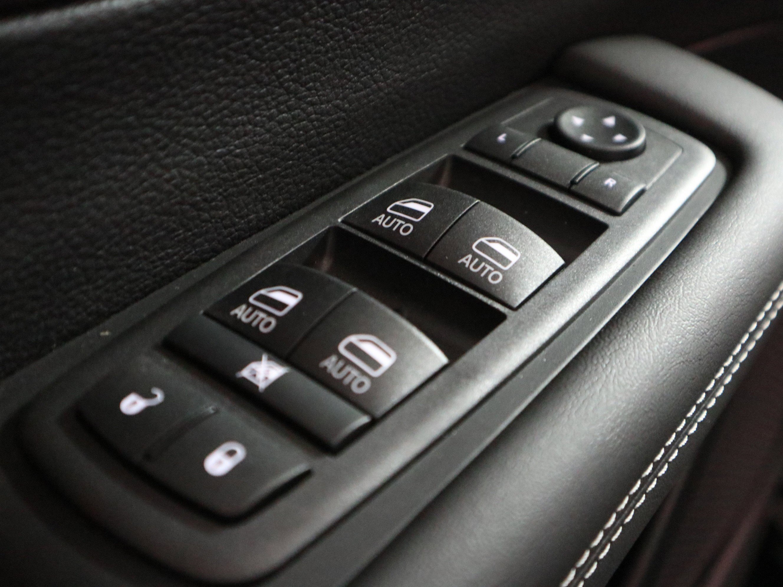 New 2026 Chrysler Voyager LX FWD image 35