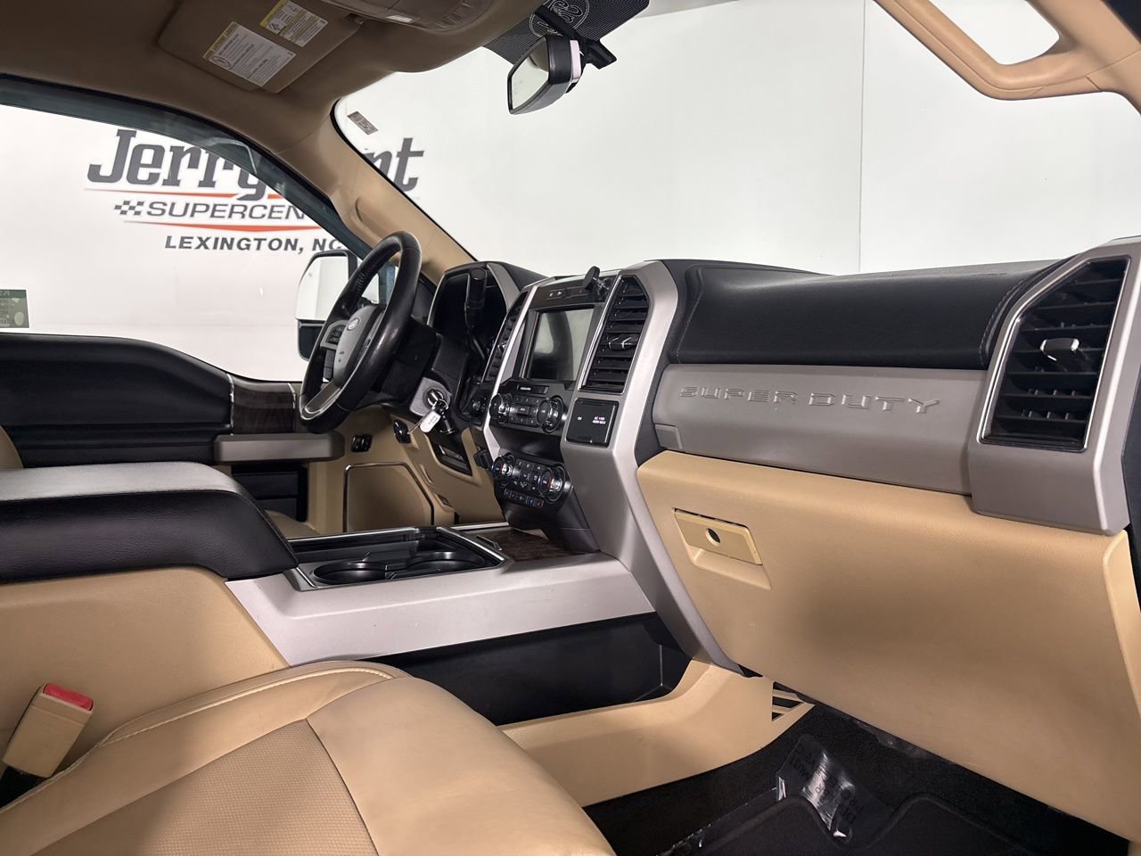 Used 2019 Ford F250 Lariat w/ Lariat Value Package image 31