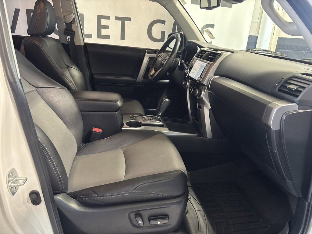 Used 2021 Toyota 4Runner SR5 Premium image 28