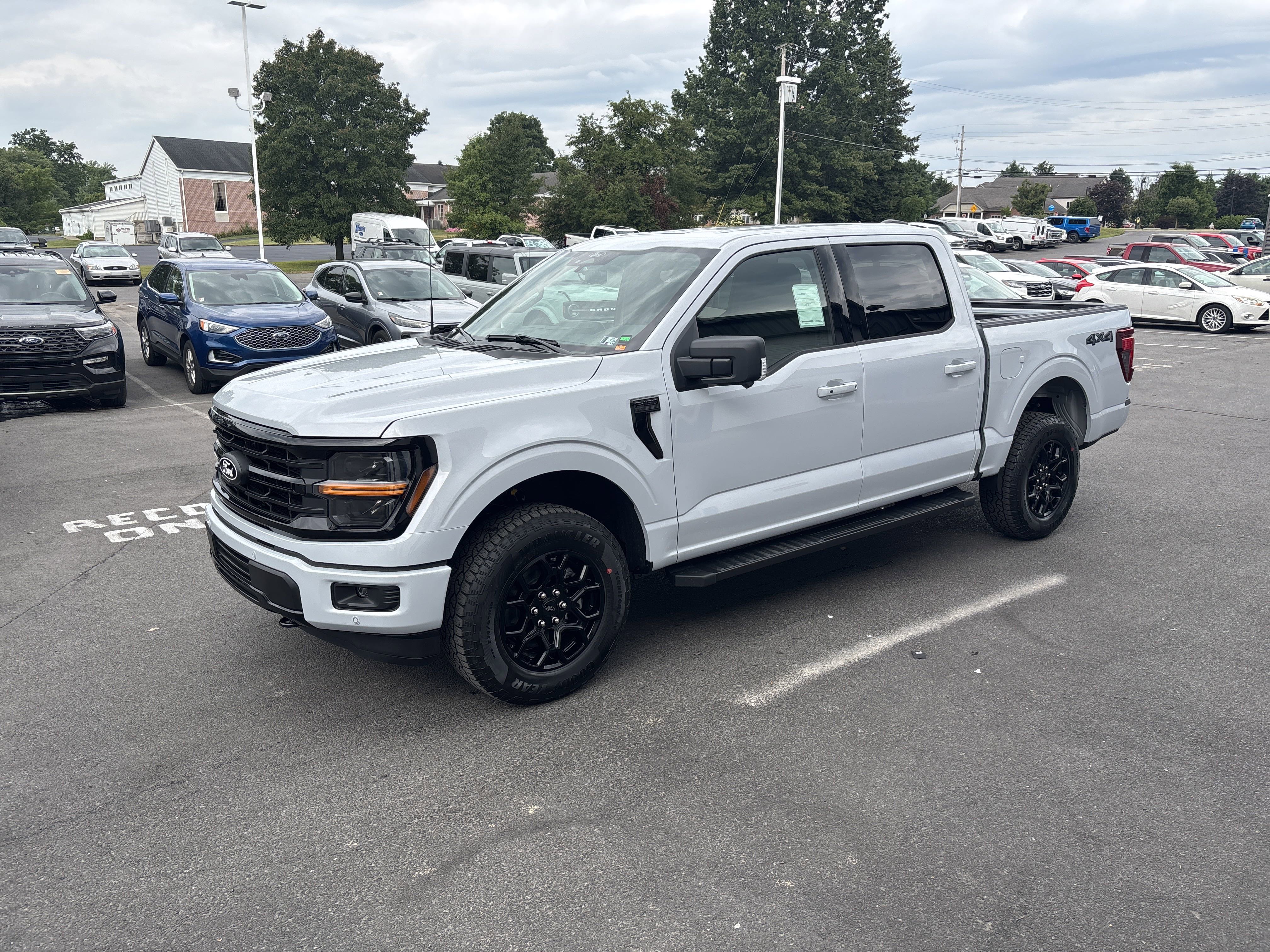 New 2025 Ford F150 XLT w/ Equipment Group 302A MID image 8