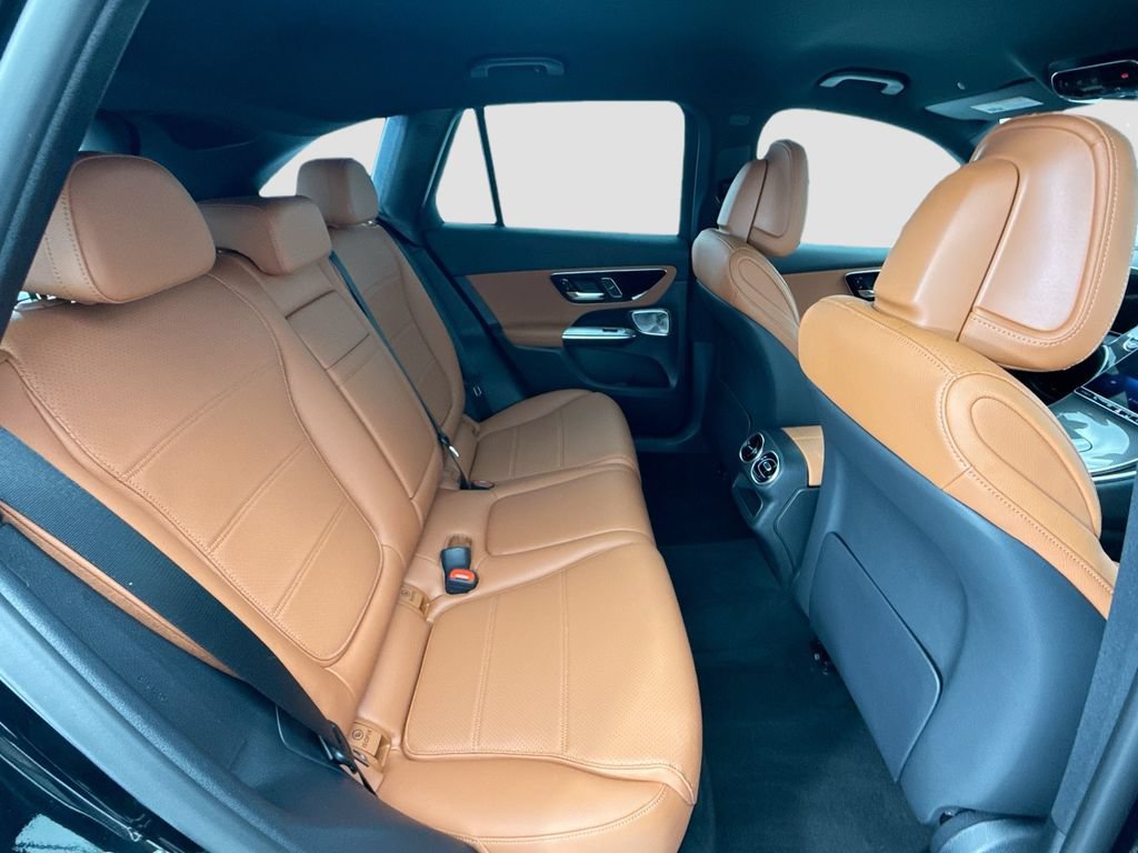Used 2026 Mercedes-Benz GLC 300 image 21