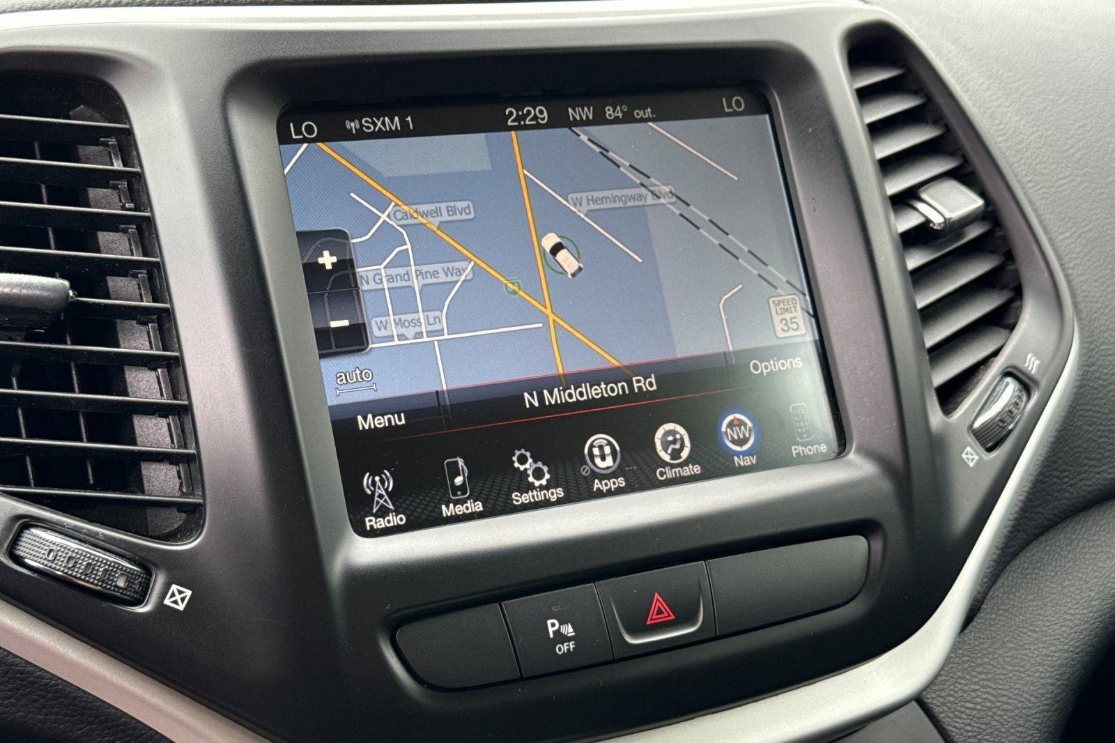 Used 2018 Jeep Cherokee Trailhawk AWD/4WD image 20