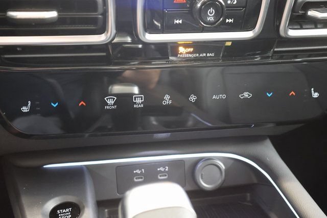 New 2026 Nissan Sentra SR w/ SR Premium Package FWD image 20