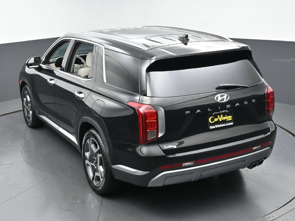 Used 2023 Hyundai Palisade Limited w/ Cargo Package FWD image 43