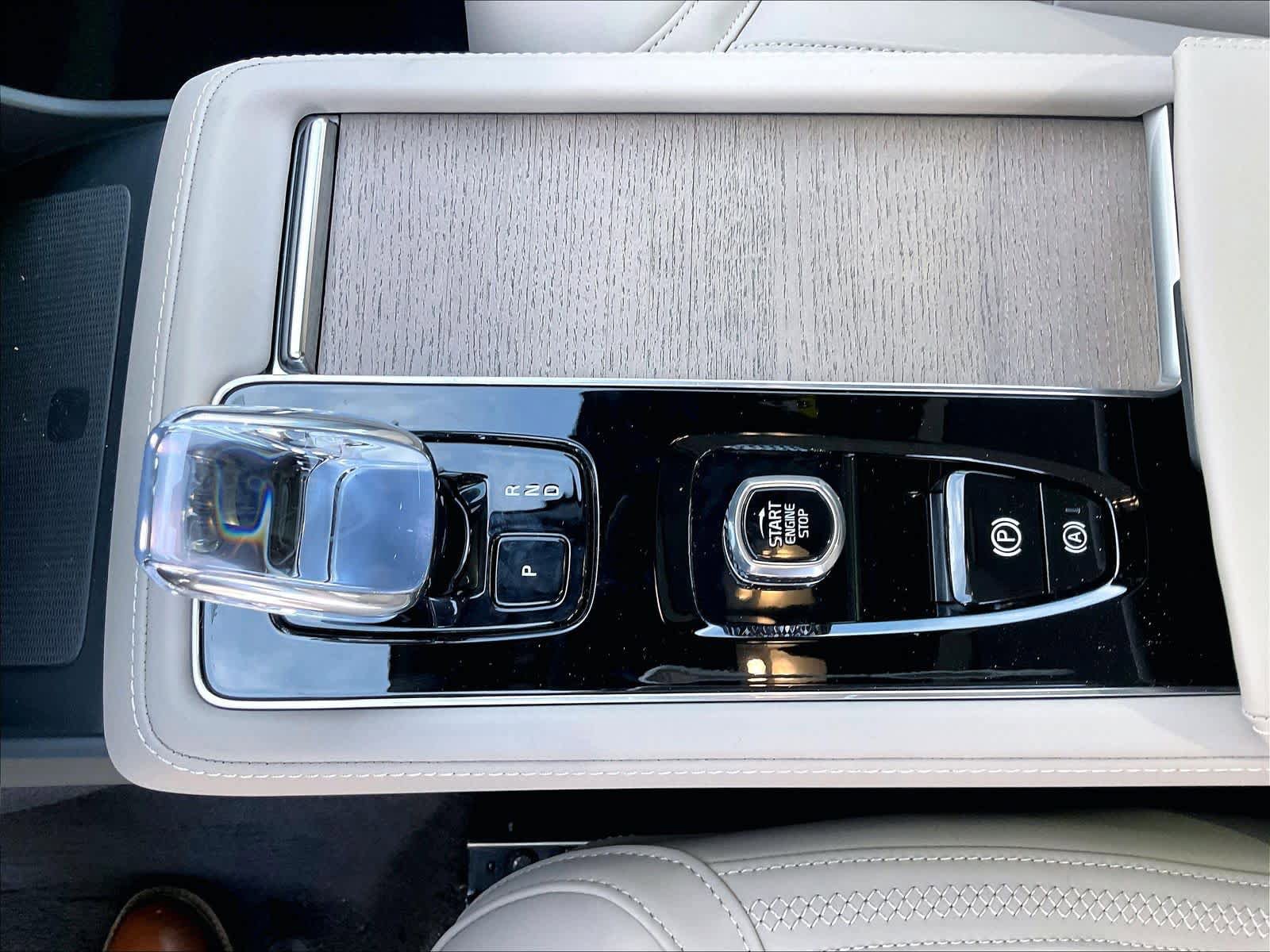 New 2026 Volvo XC90 B5 Plus w/ Protection Package AWD/4WD image 10