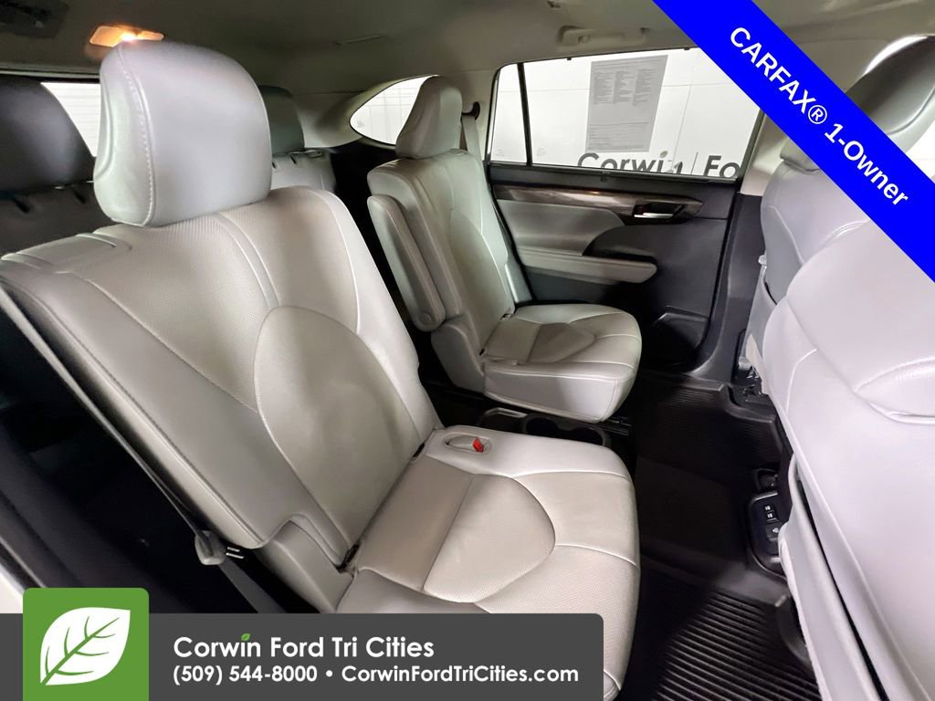 Used 2021 Toyota Highlander Limited image 17