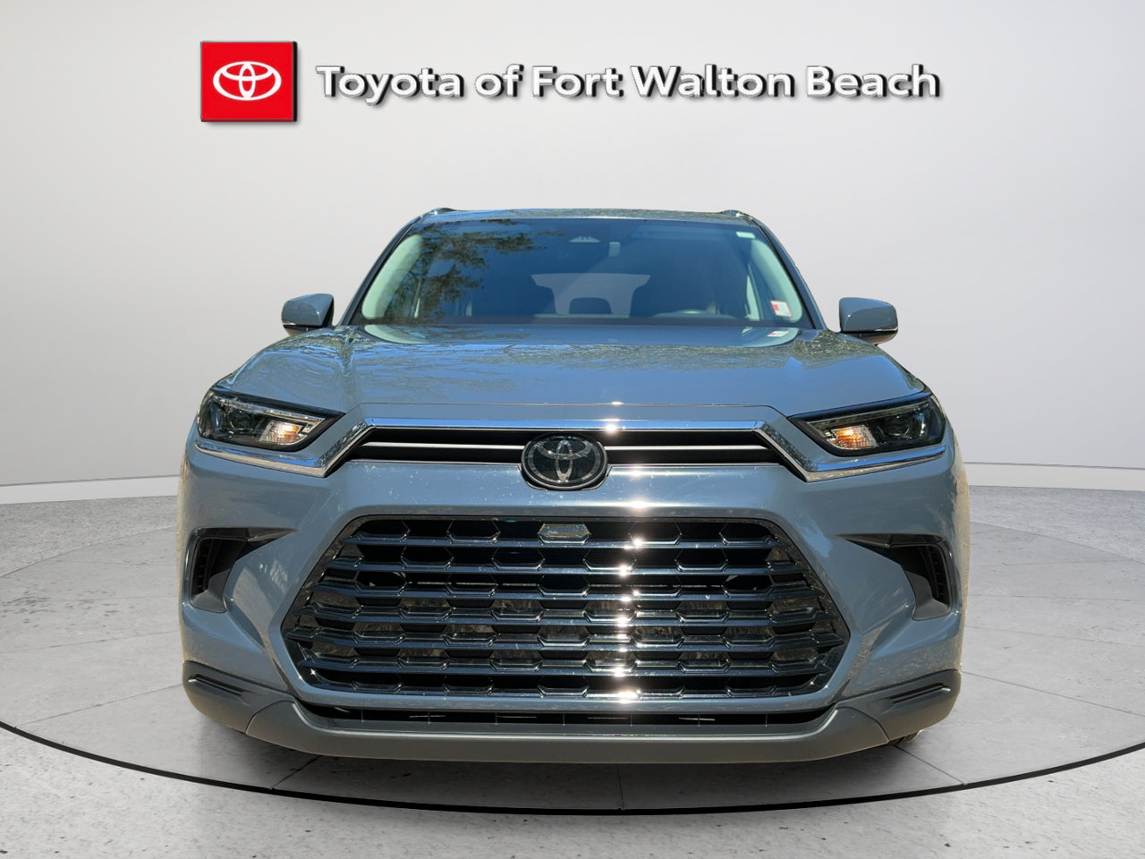 Used 2025 Toyota Grand Highlander FWD image 2