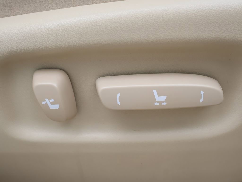 Used 2012 Lexus RX 350 AWD w/ Premium Pkg image 37