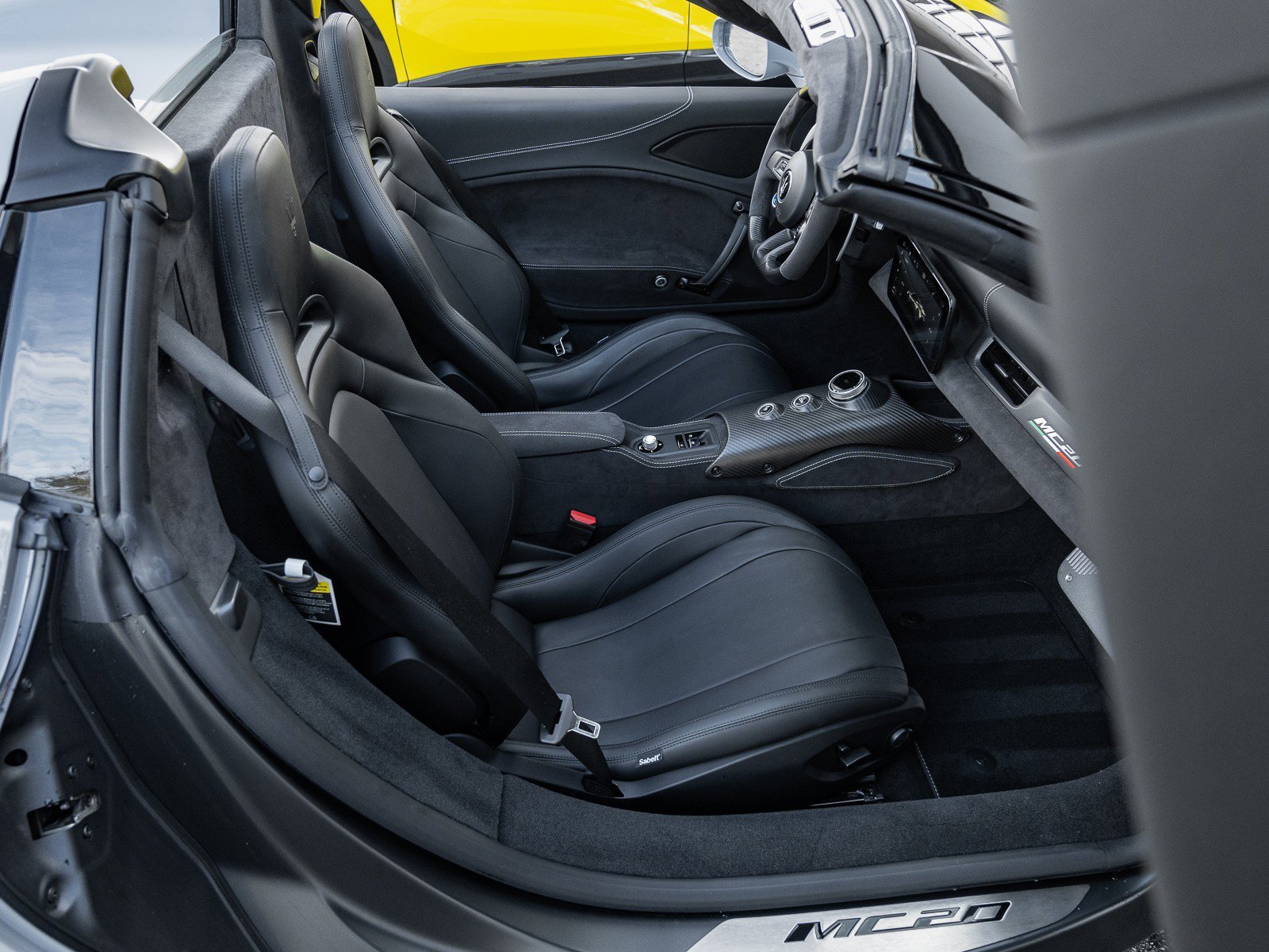 Used 2023 Maserati MC20 Spyder image 32