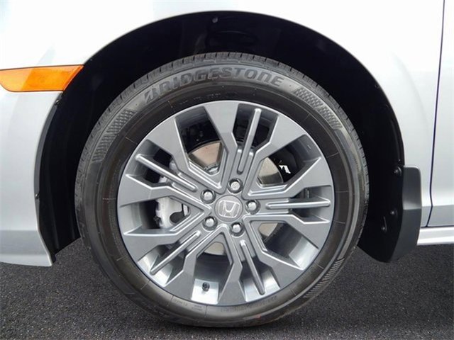New 2026 Honda Odyssey Touring image 10