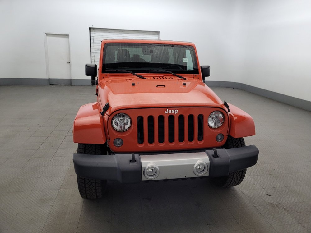 Used 2015 Jeep Wrangler Unlimited Sahara w/ Dual Top Group AWD/4WD image 14