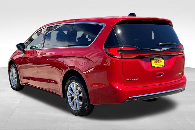 New 2025 Chrysler Pacifica Select AWD/4WD image 34