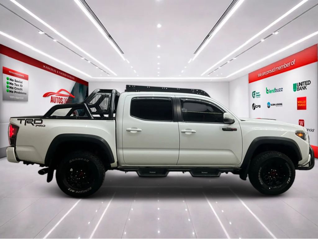 Used 2017 Toyota Tacoma TRD Pro image 9