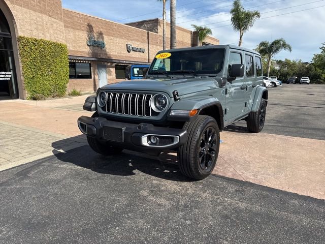 Used 2025 Jeep Wrangler Unlimited Sahara w/ Safety Group image 4