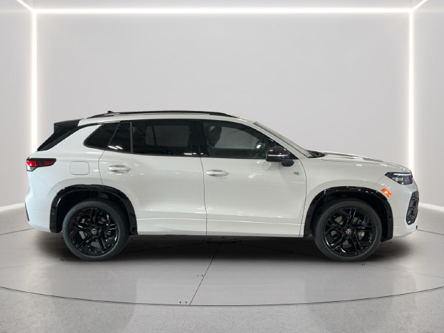 New 2026 Volkswagen Tiguan SE R-Line AWD/4WD image 7