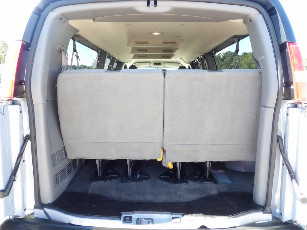 Used 2017 Chevrolet Express 3500 LT w/ LT Preferred Equipment Group RWD image 48