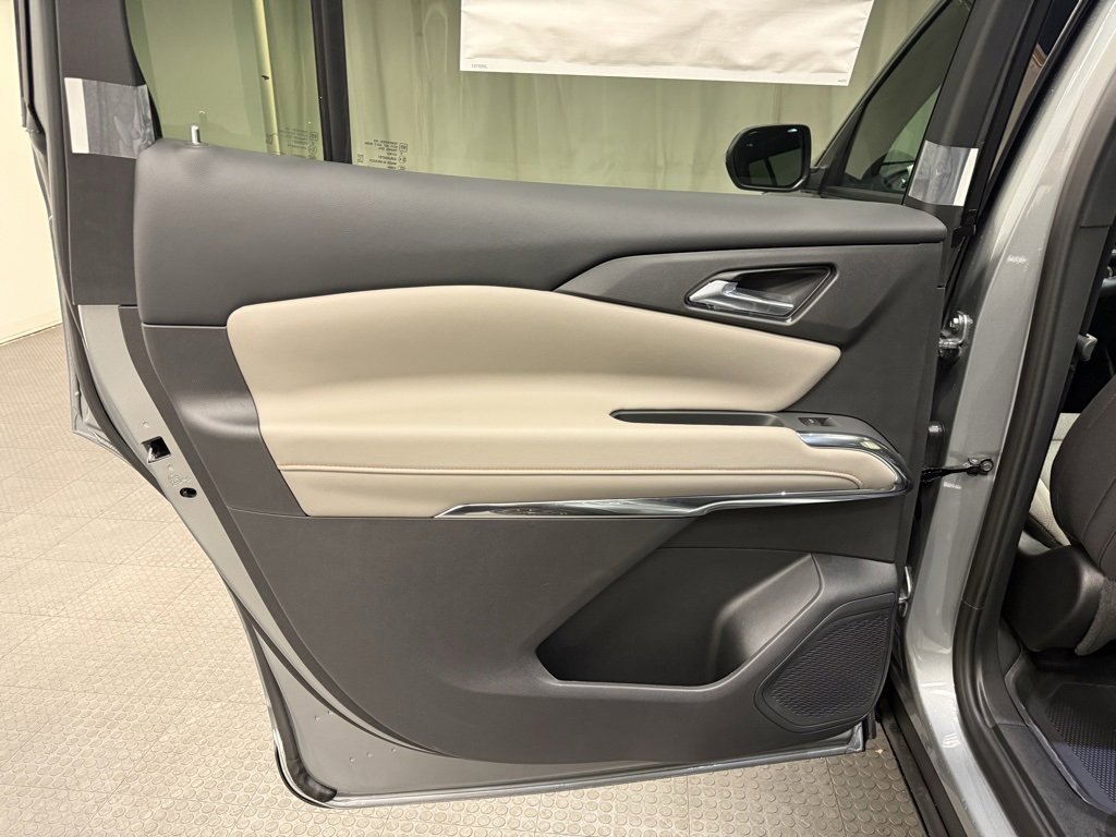 New 2026 Chevrolet Traverse LT w/ Sun and Wheel Package image 23