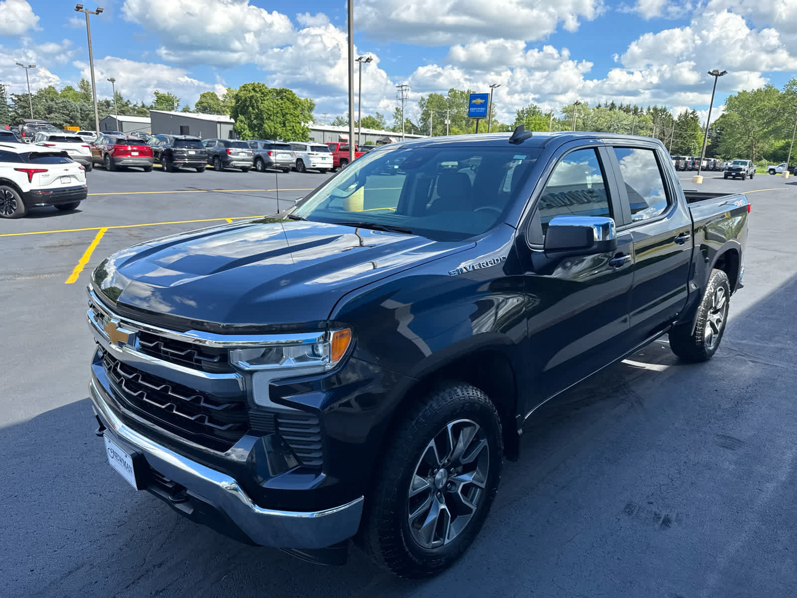 Certified 2024 Chevrolet Silverado 1500 LT AWD/4WD image 11