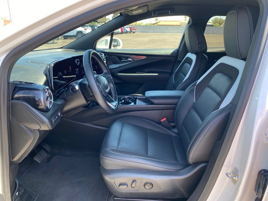 Used 2024 Chevrolet Blazer EV LT AWD/4WD image 28