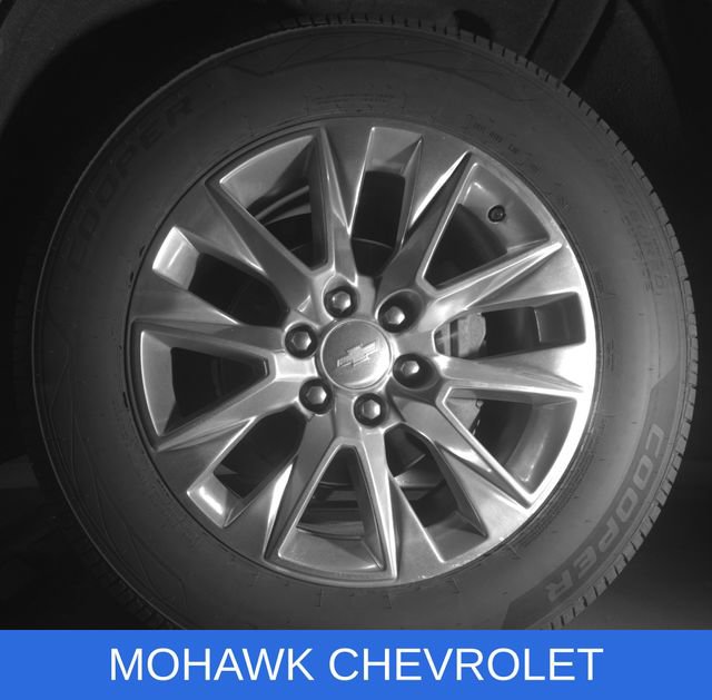 Used 2022 Chevrolet Silverado 1500 LTZ w/ LTZ Convenience Package II AWD/4WD image 10
