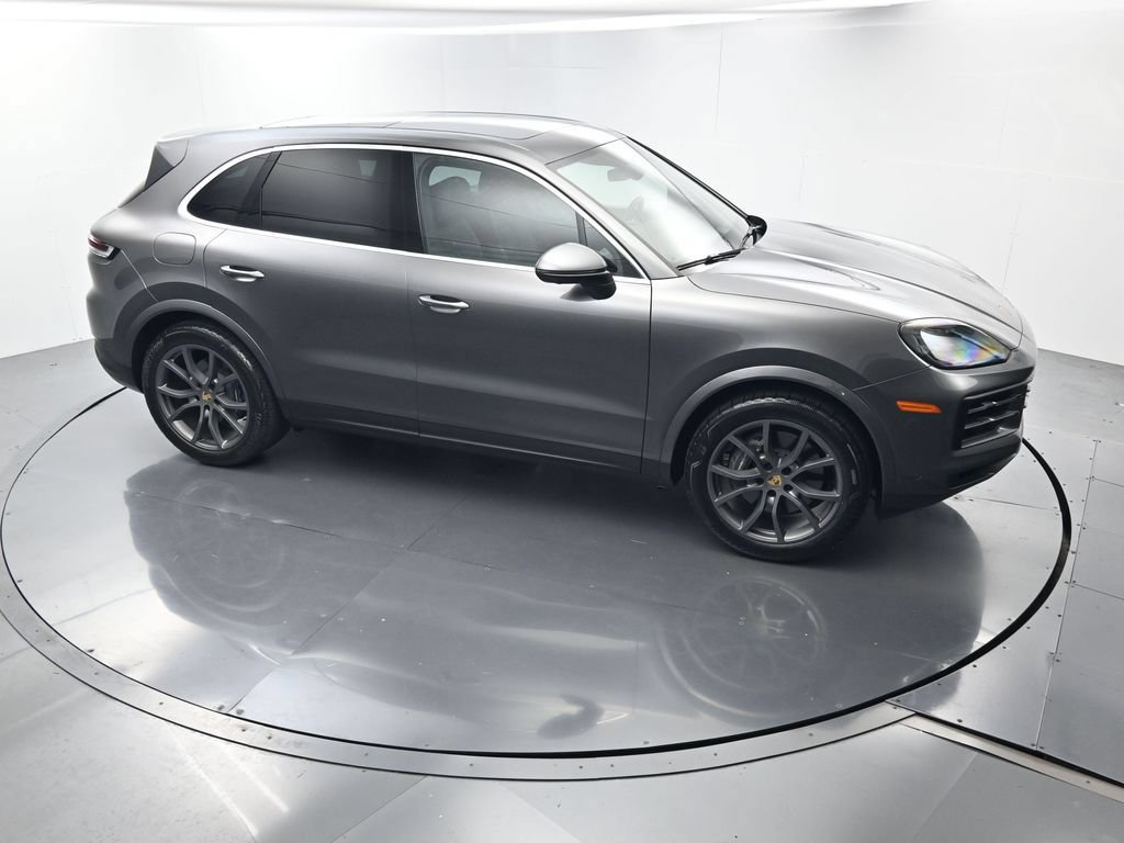 Certified 2024 Porsche Cayenne AWD/4WD image 41