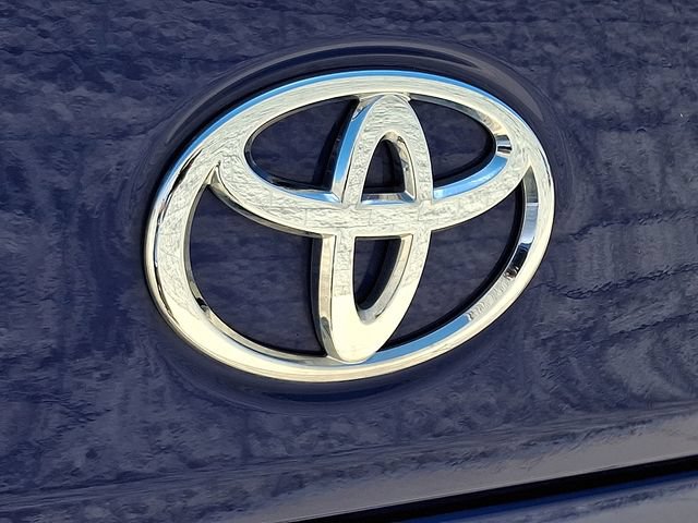 Certified 2023 Toyota Corolla Cross LE w/ Moonroof Package AWD/4WD image 24