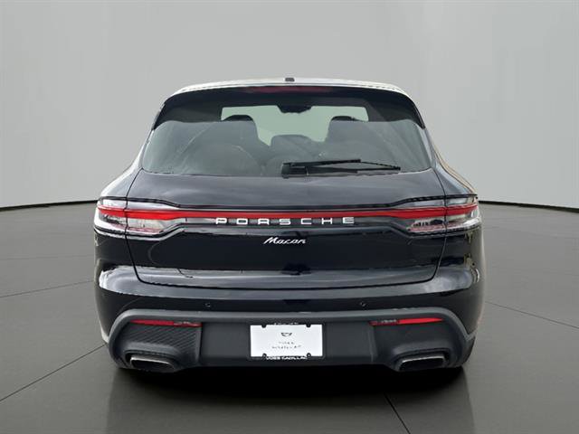 Used 2023 Porsche Macan AWD/4WD image 4
