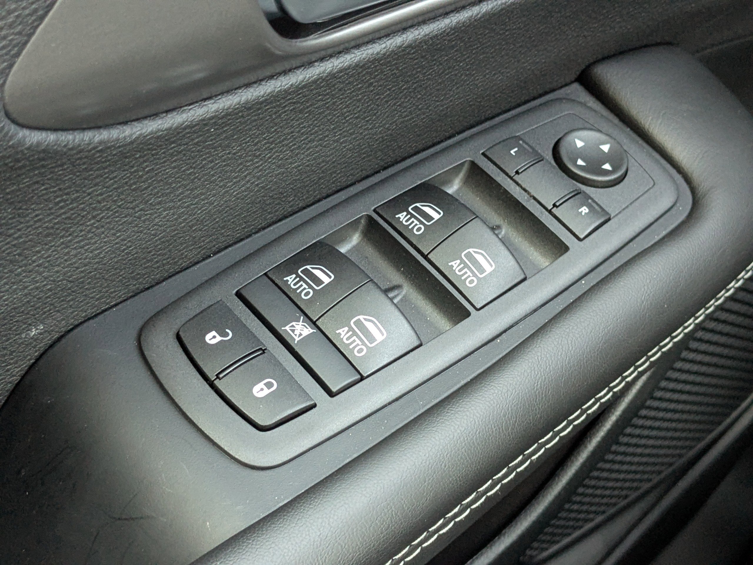 New 2026 Chrysler Pacifica Select image 23