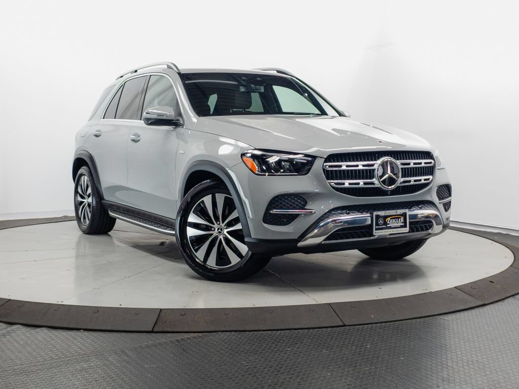 Used 2025 Mercedes-Benz GLE 450e 4MATIC image 1