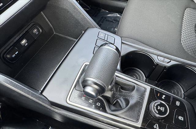 Used 2024 Kia Sportage LX image 16