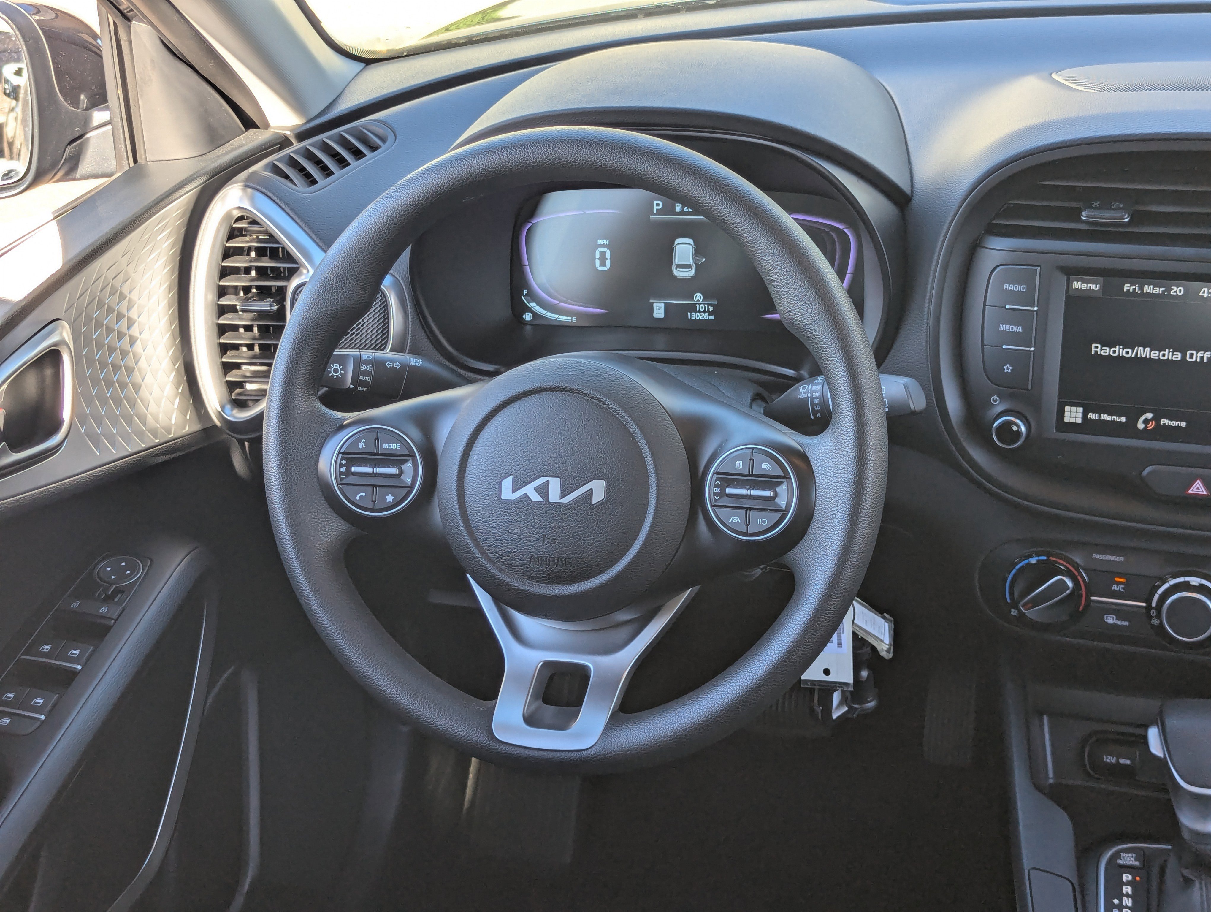 Certified 2025 Kia Soul LX w/ LX Technology Package image 13