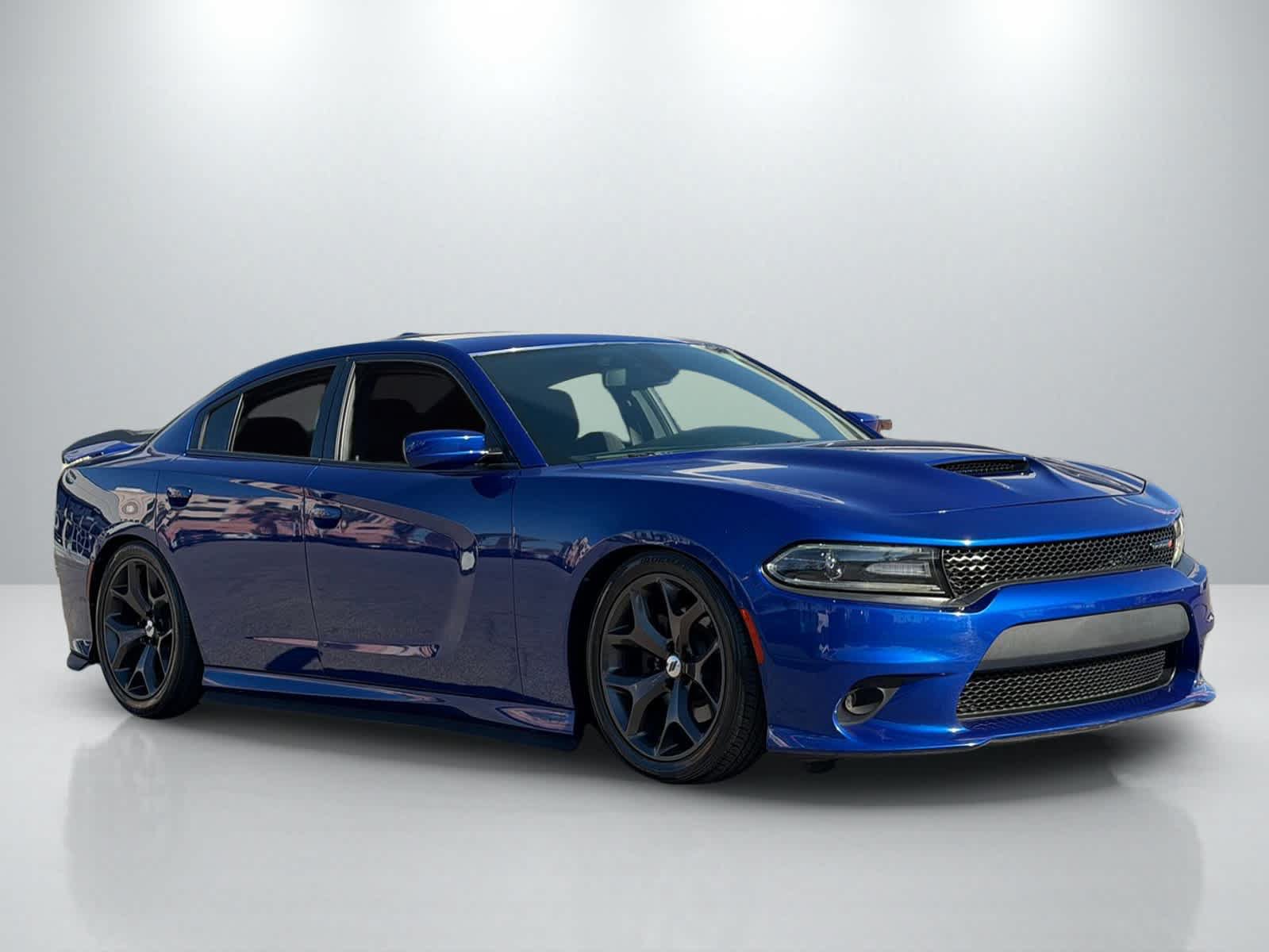 Used 2019 Dodge Charger SXT RWD image 10