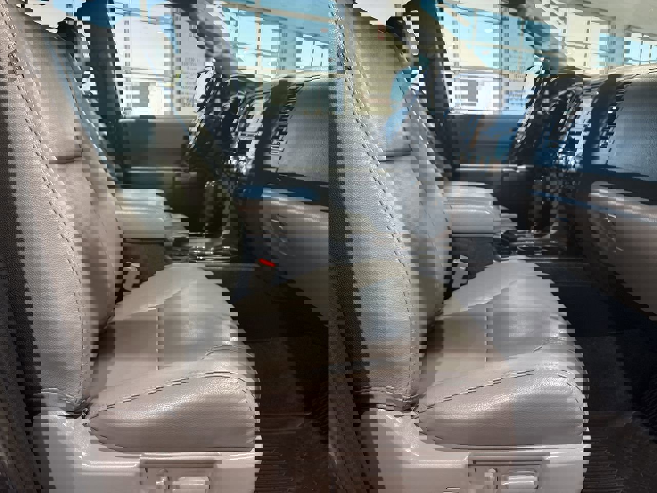 Used 2018 Toyota Sequoia Limited w/ Safety & Convenience Package image 26