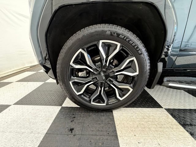Used 2025 GMC Sierra EV Denali AWD/4WD image 12