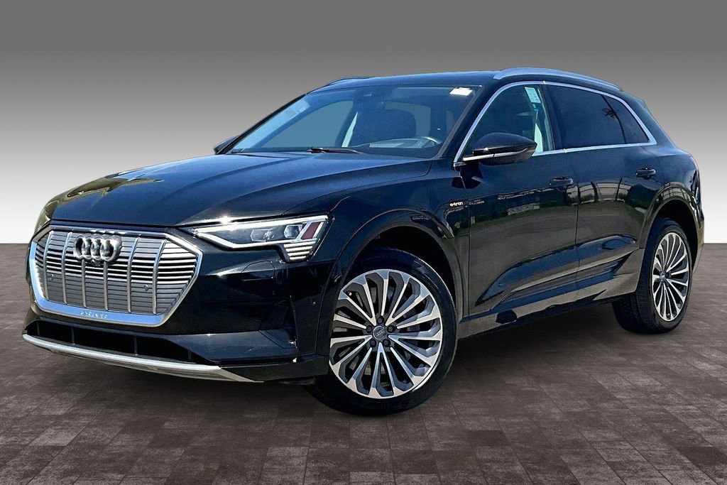 Used 2019 Audi e-tron Prestige w/ Prestige Package AWD/4WD image 2