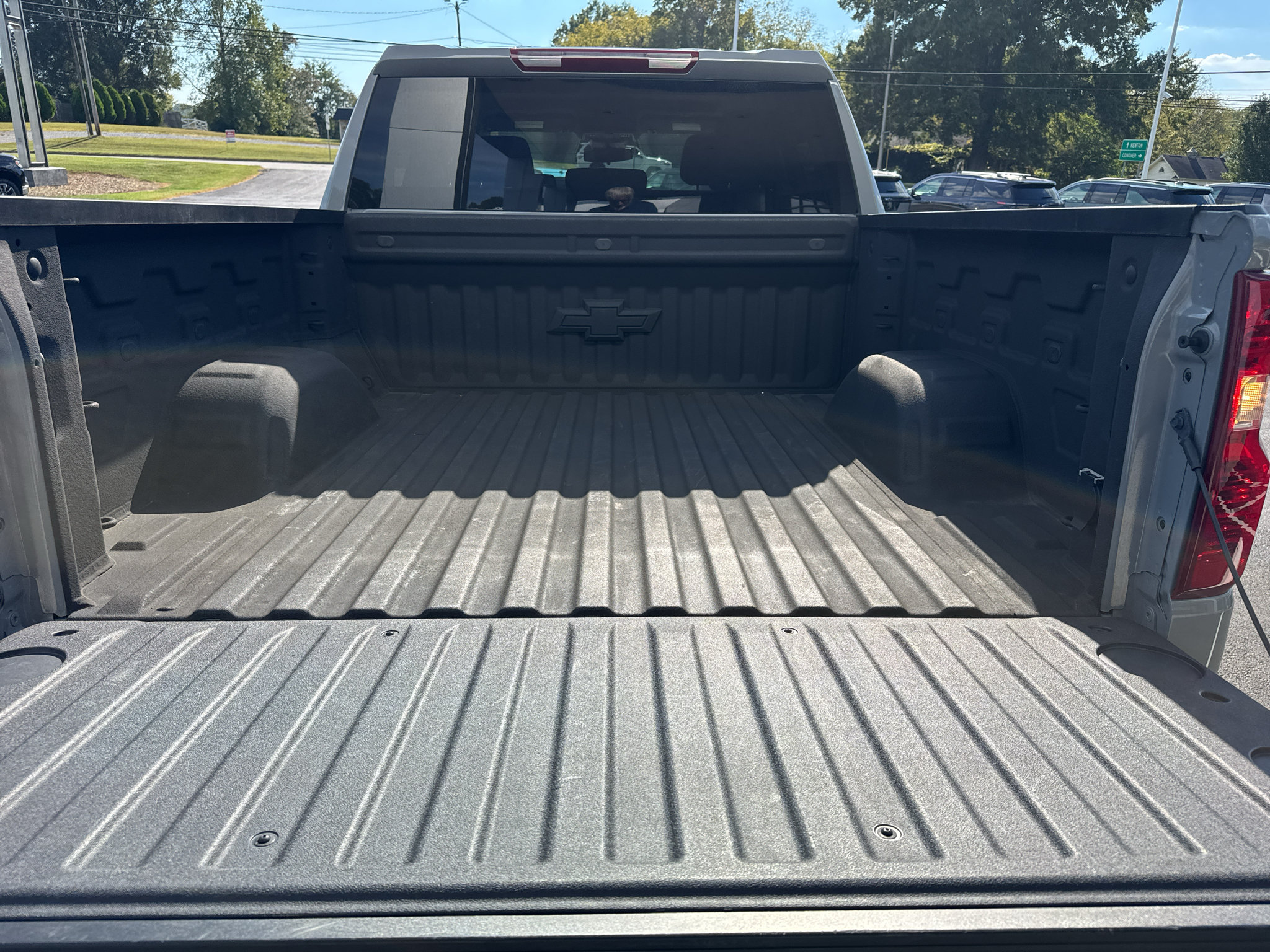 Used 2024 Chevrolet Silverado 1500 Custom Trail Boss AWD/4WD image 9