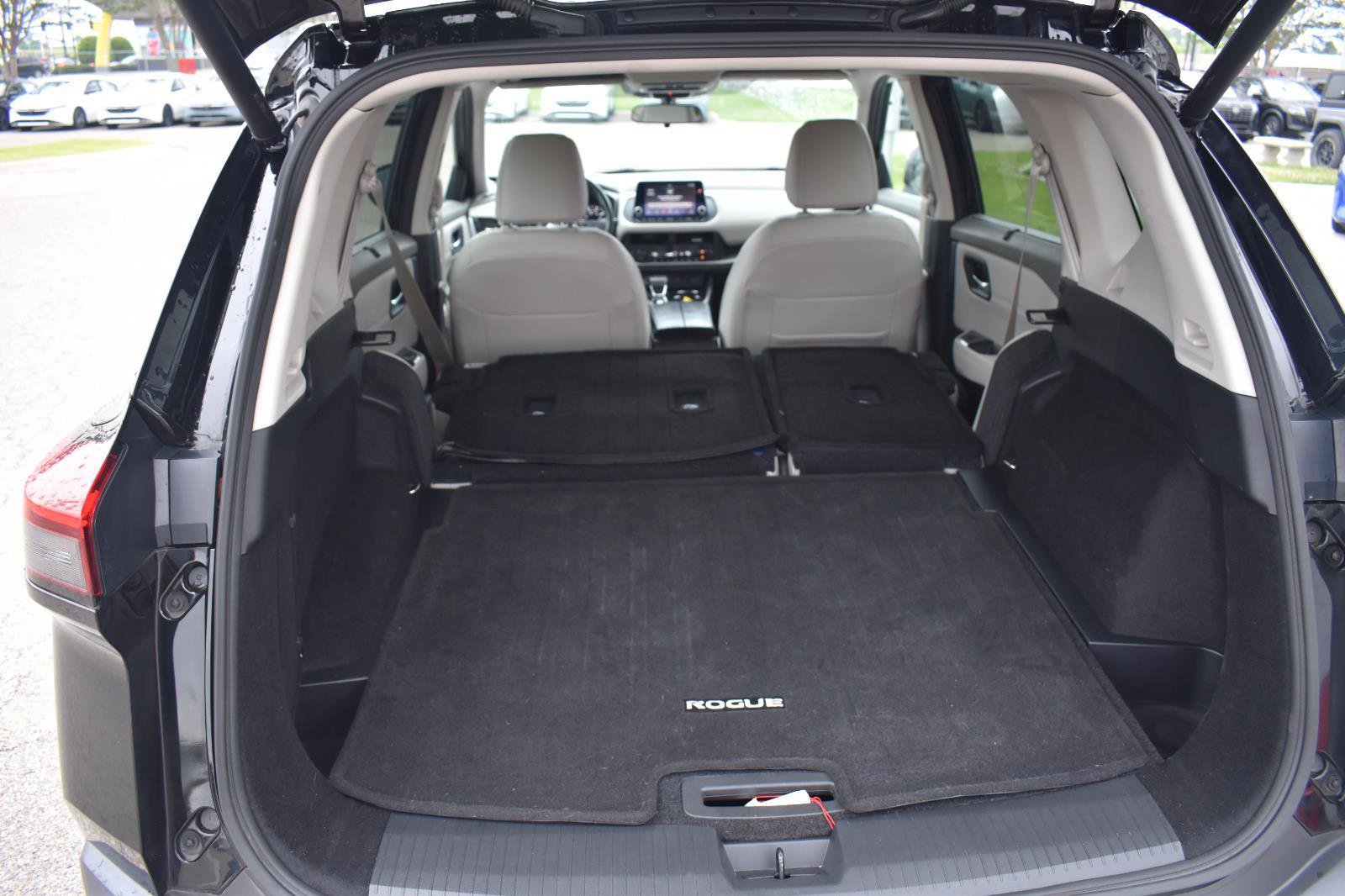 Used 2023 Nissan Rogue SV w/ SV Premium B Package FWD image 55