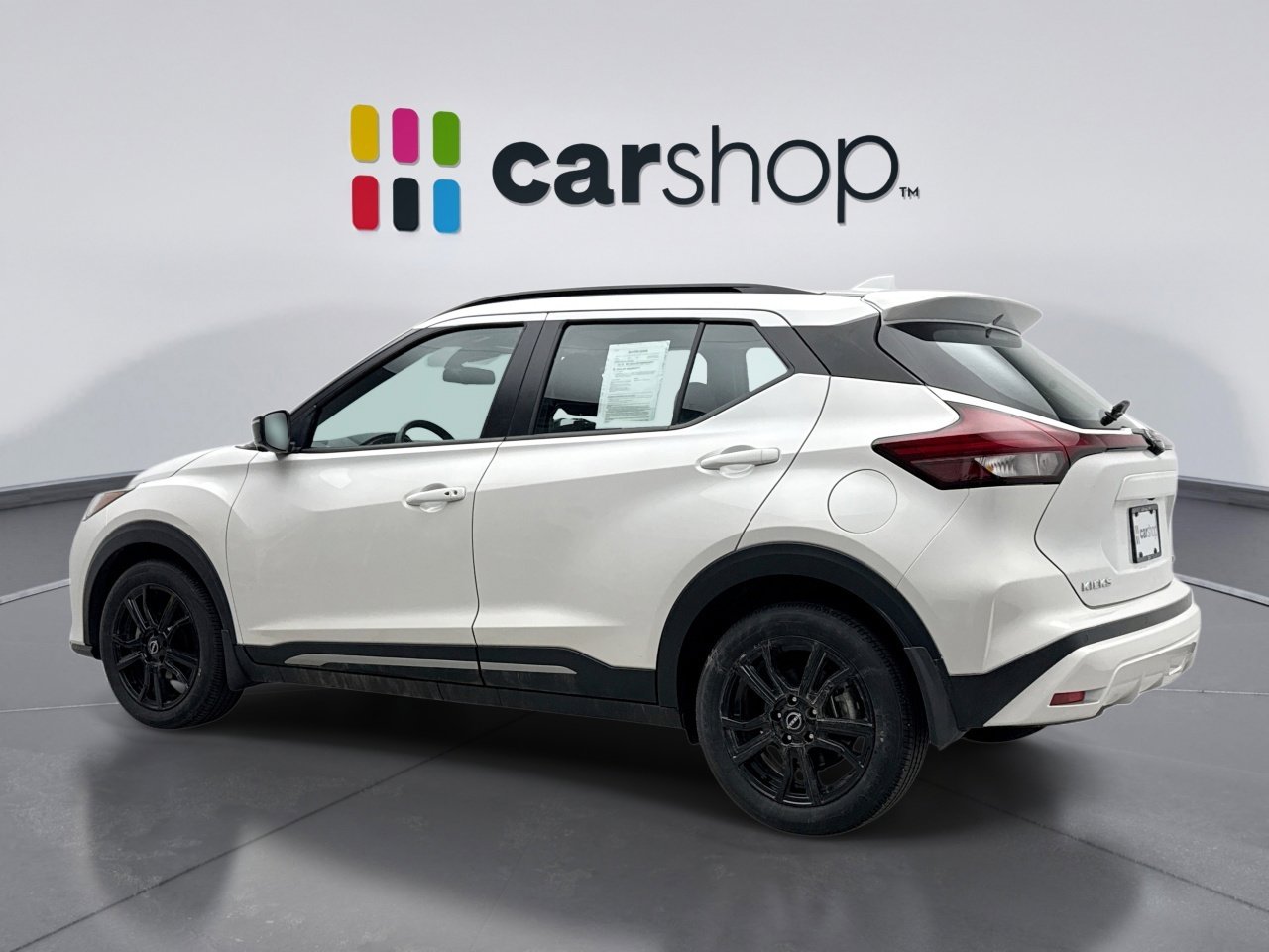 Used 2024 Nissan Kicks SR image 3