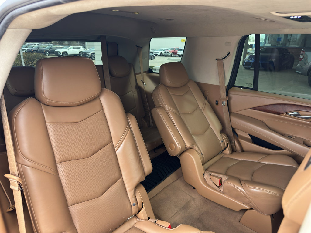 Used 2016 Cadillac Escalade Platinum image 36