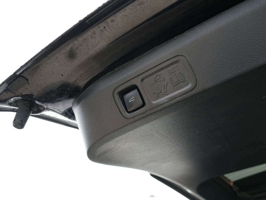 Used 2023 Lincoln Navigator Reserve w/ Equipment Group 201A image 29