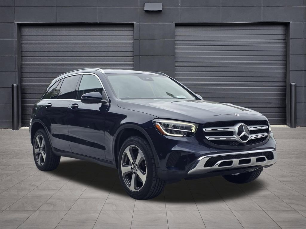 Used 2022 Mercedes-Benz GLC 300 w/ Premium Package Lite image 5