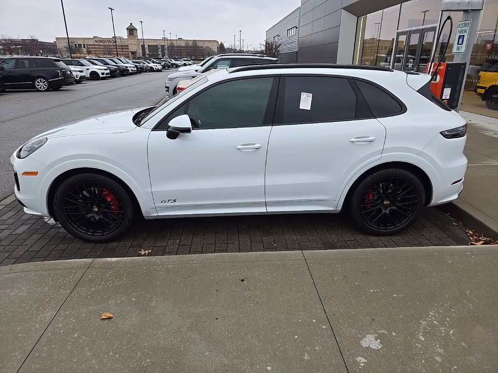 Used 2023 Porsche Cayenne GTS image 8