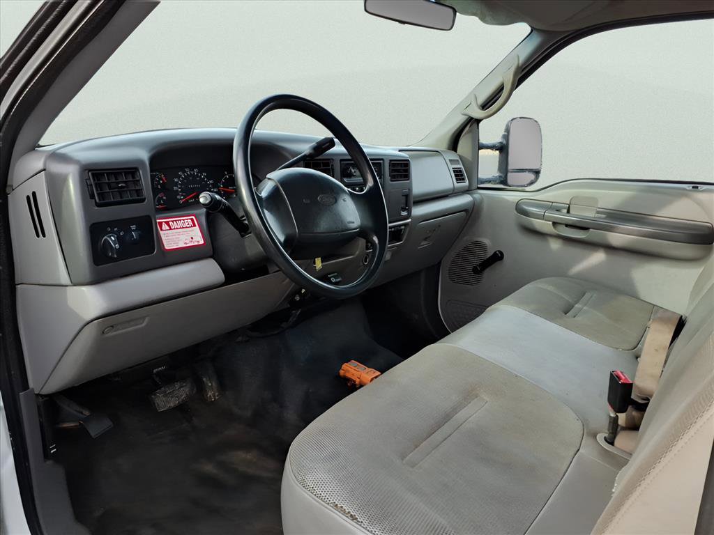Used 1999 Ford F550 2WD Regular Cab Super Duty image 14