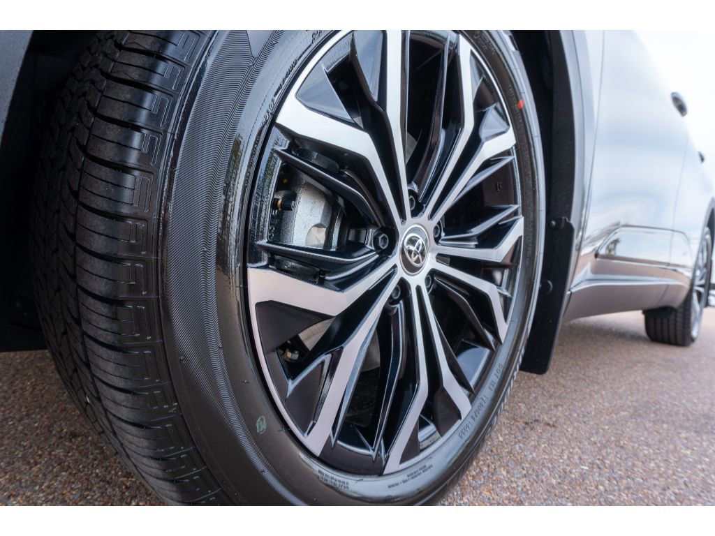 New 2026 Toyota Crown Limited image 9