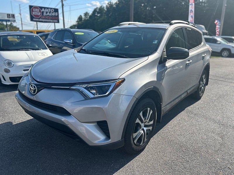 Used 2016 Toyota RAV4 LE image 2