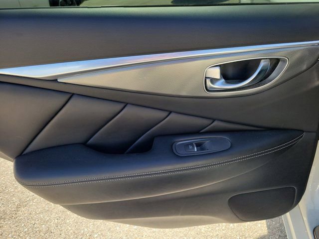 Used 2019 INFINITI Q50 Signature Edition w/ Cargo Package (L96) image 17