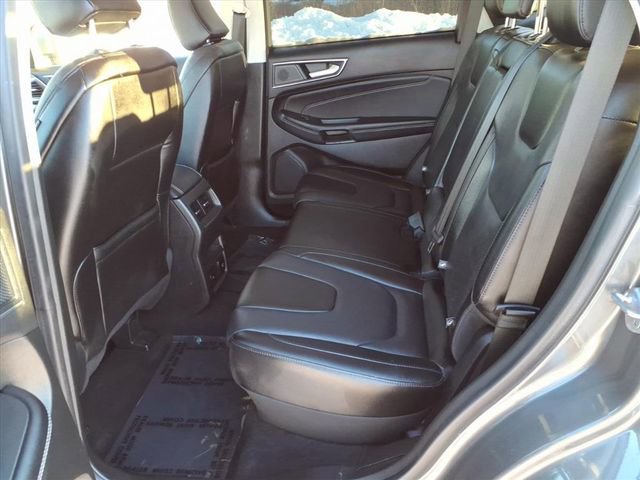 Used 2022 Ford Edge Titanium image 12
