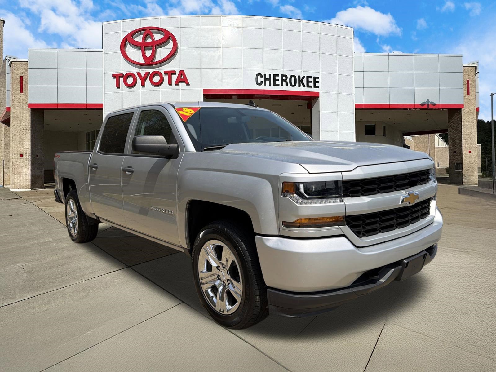 Used 2018 Chevrolet Silverado 1500 Custom w/ Custom Value Package AWD/4WD image 3