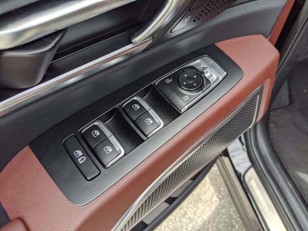 Used 2025 Kia Telluride SX w/ SX Captain's Chair Package image 21